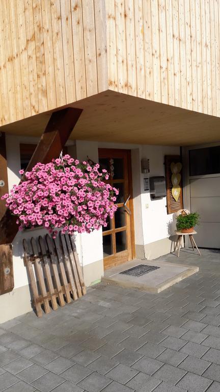 Haus Katharina Apartment Schnepfau Екстериор снимка