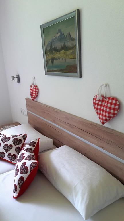 Haus Katharina Apartment Schnepfau Екстериор снимка